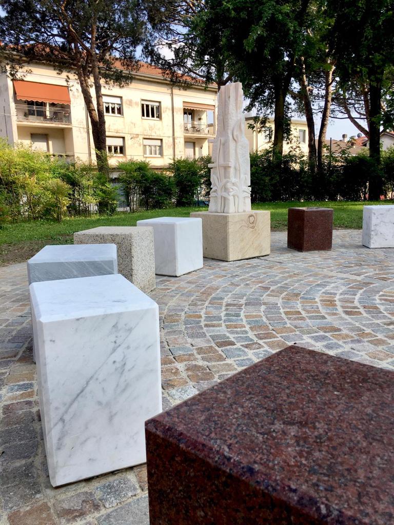 Scultura-Spada-nella-roccia-1